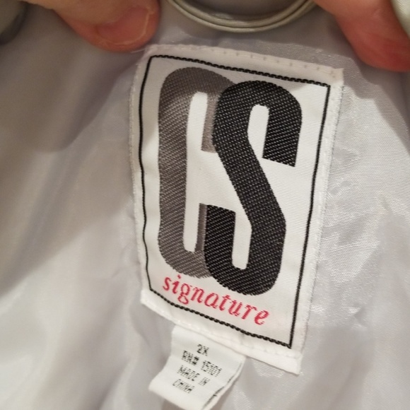 CS Signature 💛Silver Raincoat - Picture 6 of 8